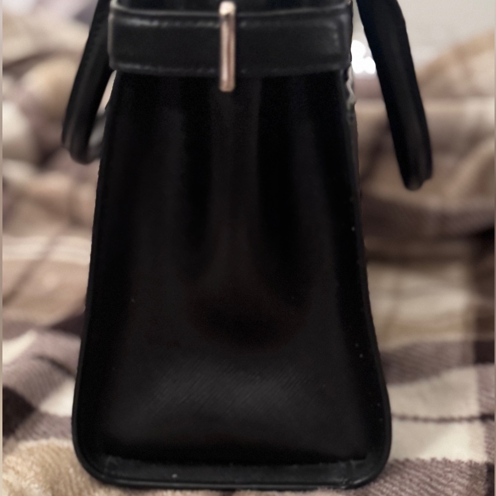 Kate Spade Elegant Black Crossbody Bag - Picture 4 of 4
